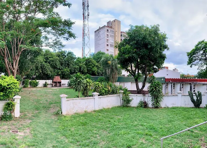 Departamento Inmejorable Ubicacion, Amplio Patio Y Opcional Cochera