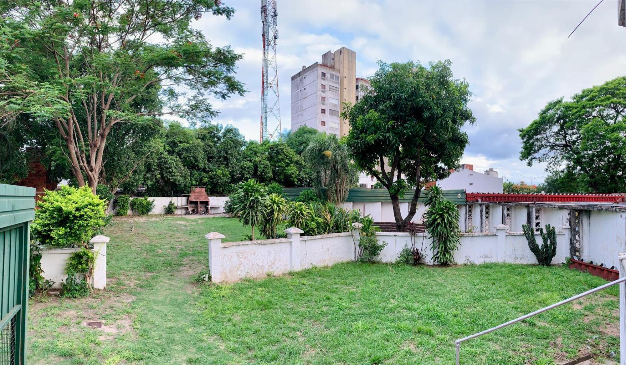 Departamento Inmejorable Ubicacion, Amplio Patio Y Opcional Cochera Apartment