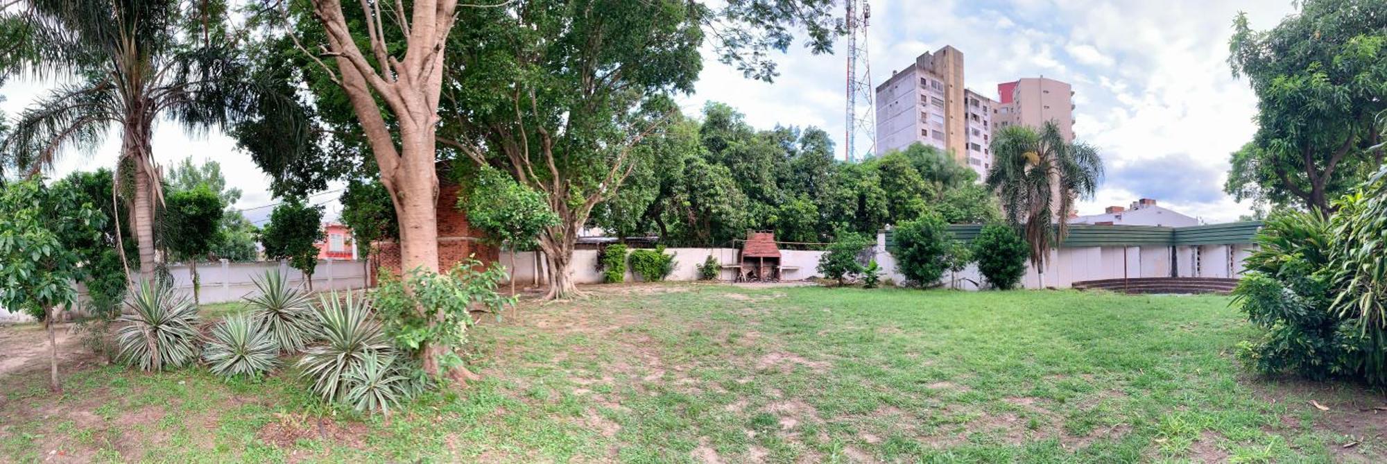 Departamento Inmejorable Ubicacion, Amplio Patio Y Opcional Cochera Apartment